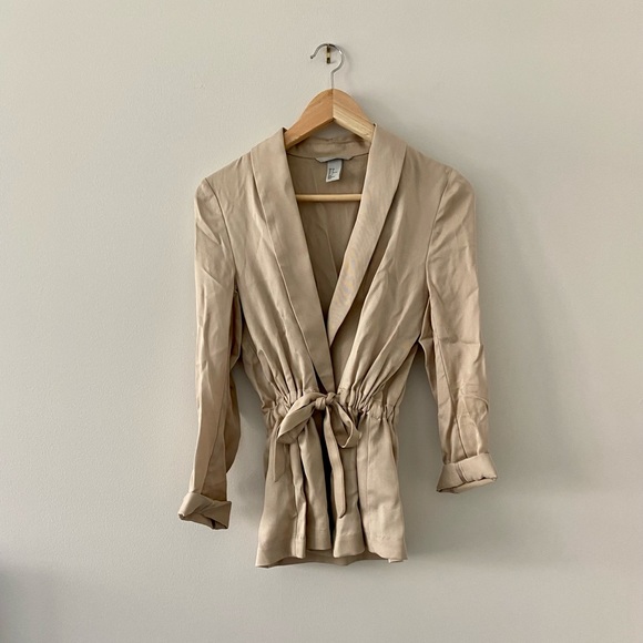 H&M tie belt blazer - Picture 3 of 4